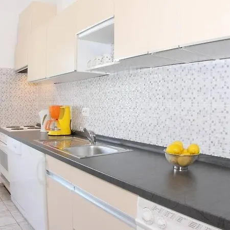 Apartment Castel *