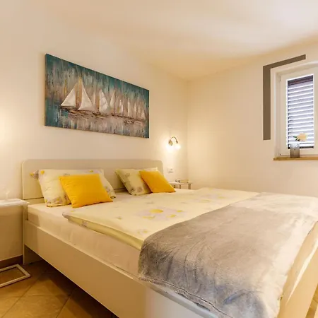 Apartment Castel